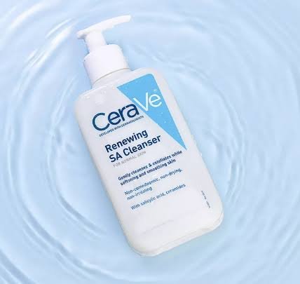 Cerave Renewing SA Cleanser (237ml) - Image 3
